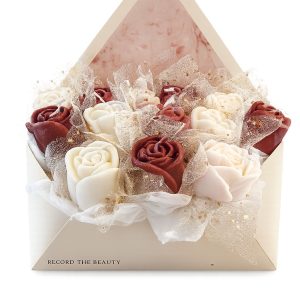 Bouquet de velas en sobre decorativo