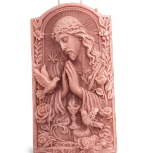Colección artesanal de velas decorativas y figuras aromáticas